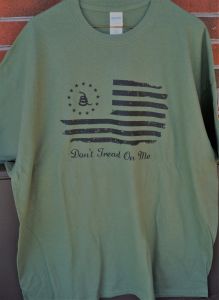 T-Shirt/ Don't Tread On Me
